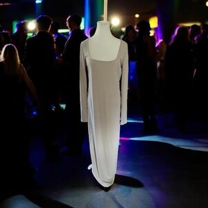 Shoe Dazzle Long Sleeve Cream Dress